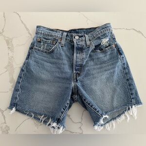 Levi's premium 501 mid thigh shorts